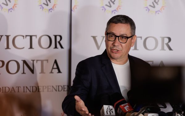 Victor Ponta, fost premier și lider al Partidului Pro România, devine din nou subiectul unor dezbateri intense, după declarațiile recente referitoare la situația fiicei sale, Oana Țoiu, și modul în care aceasta a fost implicată în procesul de repatriere selectivă organizat de Ministerul Afacerilor Externe (MAE)