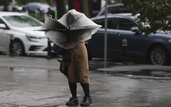 Meteorologii au emis, vineri dimineață, trei alerte de Cod Galben, avertizând populația din multe regiuni ale țării despre fenomene meteo severe programate să dureze până pe data de 30 martie