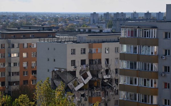 Primăria Capitalei analizează în continuare situația delicată a blocului din Rahova, afectat serios de explozia din octombrie 2025