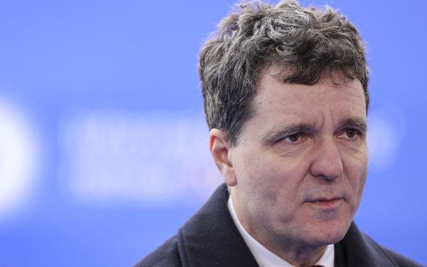 Președintele Nicușor Dan asigură cetățenii români: România rămâne un teren sigur și stabil În contextul tensiunilor globale și a situațiilor instabile din diverse regiuni ale lumii, președintele capitalei, Nicușor Dan, a venit cu o declarație clară și liniștitoare pentru românii aflați în situația de a fi blocati sau evacuați din diverse țări