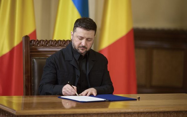 România și Ucraina își întăresc relațiile printr-un parteneriat strategic semnat joi la București, într-o mișcare menită să consolideze cooperarea și să asigure protecția drepturilor minorităților naționale