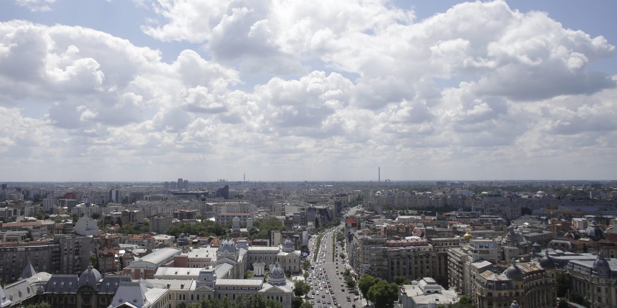 Parlamentul a adoptat un amendament crucial la legea bugetului pentru 2026, care limitează drastic controlul asupra banilor din Capitală, relansând disputele teritoriale din București