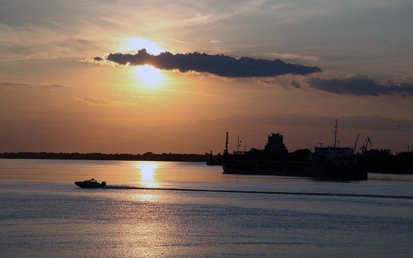 Peste aproape 1.600 de litri de combustibil au fost recuperați în ultimul moment din apele Dunării, într-o operațiune alertă desfășurată în zona Cernavodă – Seimeni, confirmă autoritățile locale