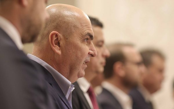 Coaliția de guvernare românească, formate din PSD, PNL și UDMR, s-a reunit miercuri într-o nouă rundă de discuții pentru a definitiva proiectul Legii bugetului de stat pe anul următor