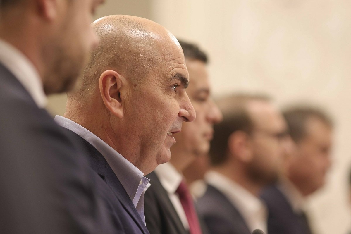 Coaliția de guvernare românească, formate din PSD, PNL și UDMR, s-a reunit miercuri într-o nouă rundă de discuții pentru a definitiva proiectul Legii bugetului de stat pe anul următor