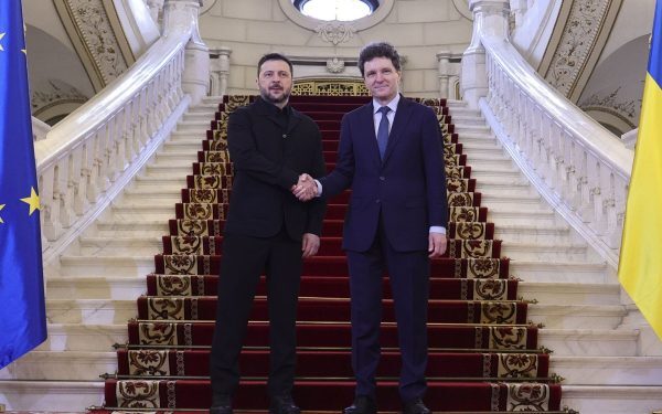 Președintele Ucrainei, Volodimir Zelenski, a efectuat joi o vizită oficială în România, fiind primit la Palatul Cotroceni de către omologul său român, Nicușor Dan