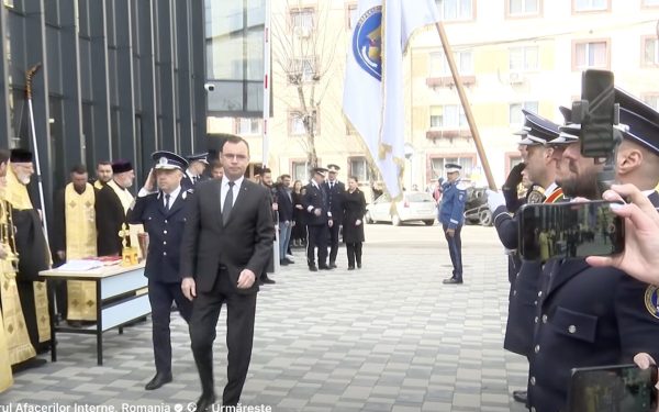 Noul sediu al Poliției Municipiului Pitești, inaugurat oficial vineri, reprezintă un pas important în modernizarea capitolului de ordine publică din județul Argeș și o investiție de peste 39 de milioane de lei, finanțată de statul român prin împrumut de la Banca Internațională pentru Reconstrucție și Dezvoltare (BIRD)