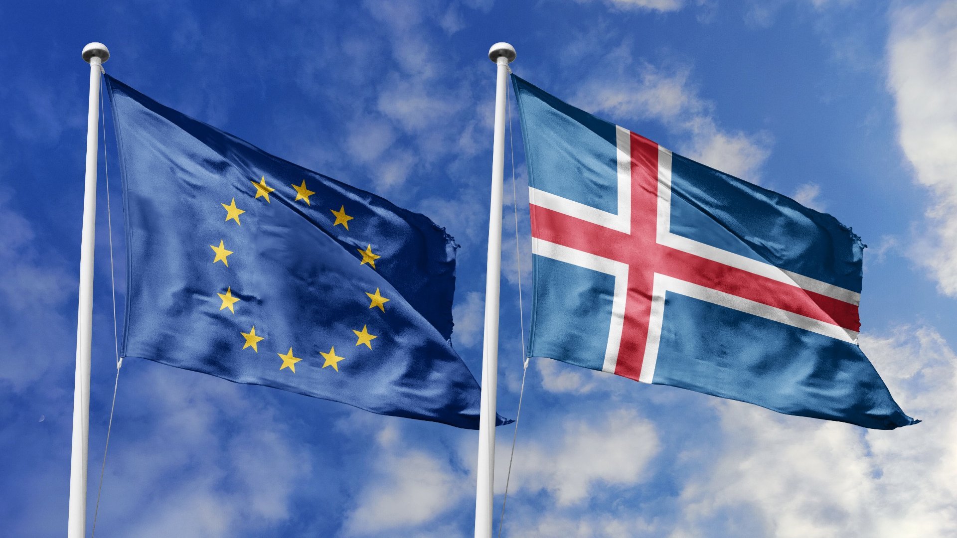 Guvernul islandez a luat prin surprindere scena politică și economică din Europa prin anunțul că va organiza mai devreme decât era planificat un referendum pentru reluarea negocierilor de aderare la Uniunea Europeană, programat pentru 29 august