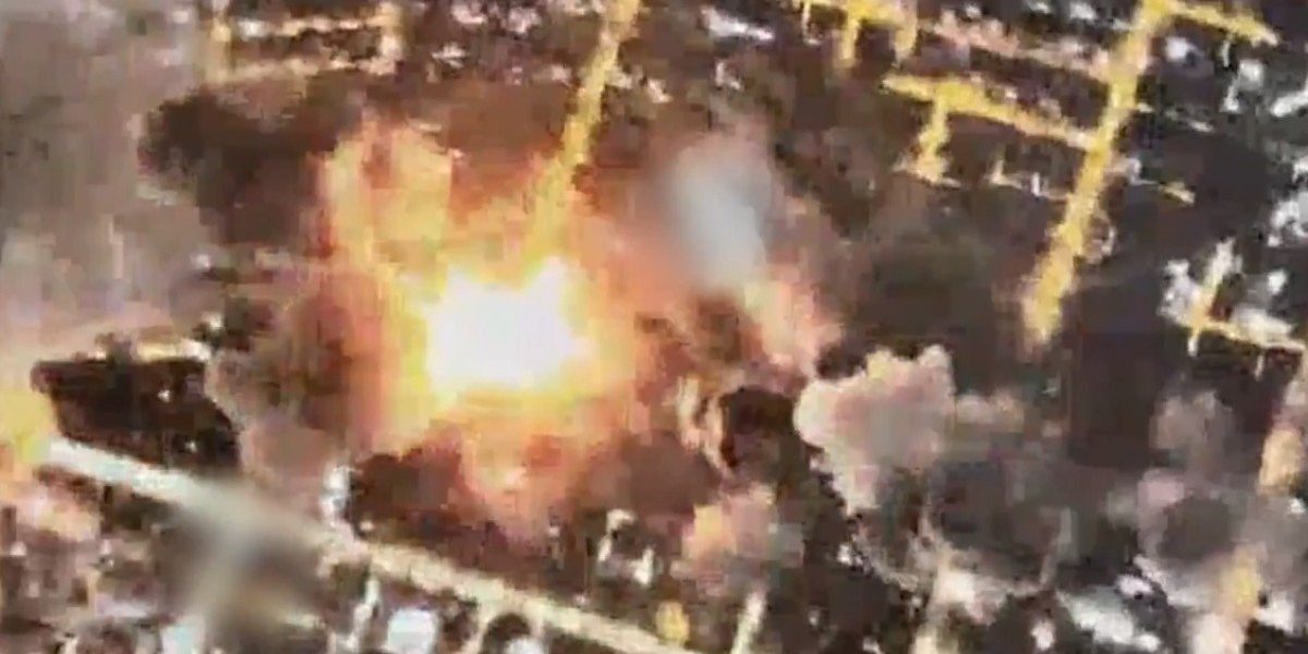 Armata israeliană a publicat vineri imagini care evidentiază momentul bombardamentului asupra unui buncăr subteran unde se ascundea conducerea regimului iranian, inclusiv ayatollahul Ali Khamenei