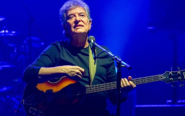 Muzicianul Iulian „Mugurel” Vrabete, membru emblematic al trupei Holograf, a murit la vârsta de 70 de ani, după o lungă luptă cu o boală incurabilă