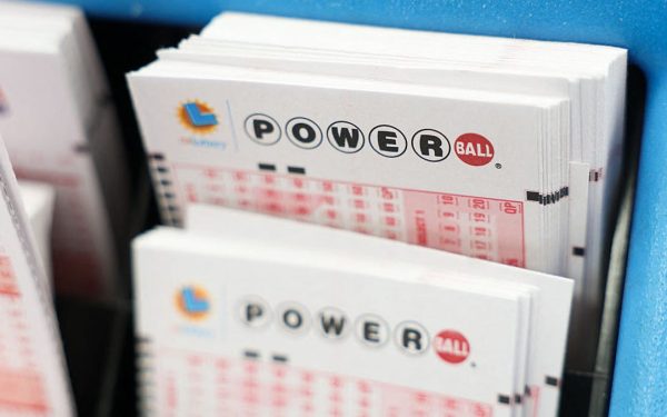 Powerball în centrul atenției: Jackpot-ul crește și analiză a celor mai norocoase state din SUA Câștigul la loto powerball a ajuns la suma impresionantă de 89 de milioane de dolari, cu o valoare de cash de 40,5 milioane, înainte de extragerea de luni, 16 martie