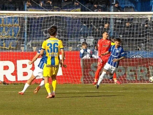 Farul învinge Petrolul 2-0 și urcă pe locul 3 în play-out