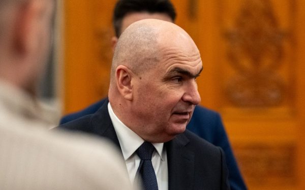 Premierul Ilie Bolojan discută cu reprezentanți ai Schwarz Group despre investiții în sectorul alimentației din România Marți, la Palatul Victoria, premierul Ilie Bolojan a avut o întrevedere cu Gerd Chrzanowski, CEO al gigantului german Schwarz Group, unul dintre cei mai importanți jucători mondiali în retail, cunoscut pentru lanțurile Lidl și Kaufland