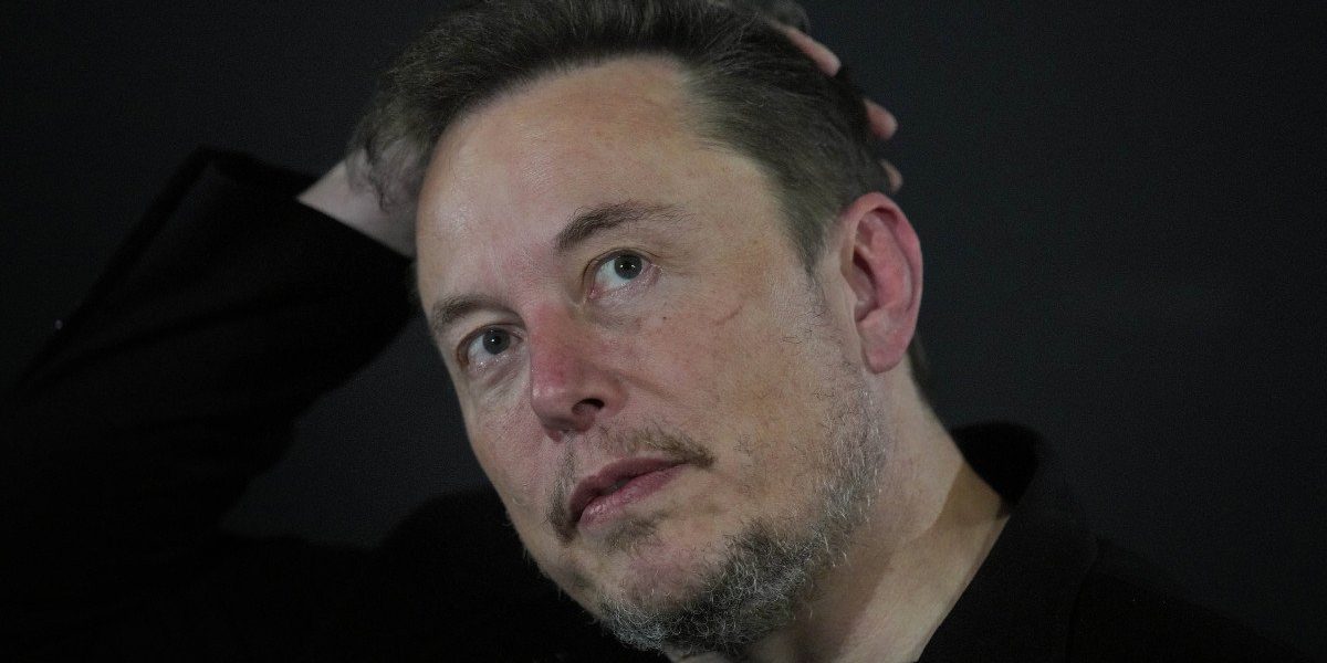 Elon Musk, cel mai influent antreprenor tehnologic și CEO al Tesla și SpaceX, a ajuns în mijlocul unui scandal de amploare, fiind chemat să depună mărturie într-un proces care atrage atenția întregii industrii financiare și investiționale