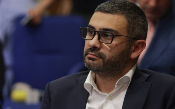 Prietenii bugetului: Măsuri sociale echilibrate și finanțare clară pentru protejarea celor mai vulnerabili Anunțul făcut recent de ministrul Muncii, Florin Manole, aduce în prim-plan o strategie guvernamentală menit să sprijine cele mai vulnerabile categorii ale populației în contextul crizei economice și creșterii accelerată a costului vieții