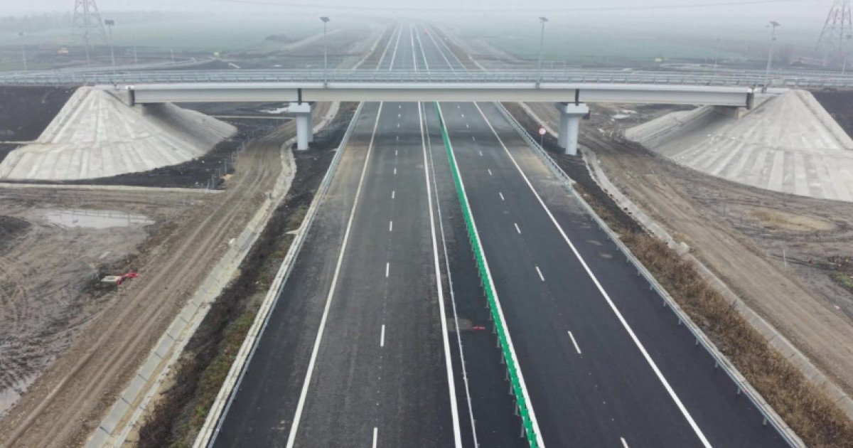 Șoferii vor putea circula pe 250 km de autostradă anul acesta; oficial: „Propuneți zone economice pentru legături noi”