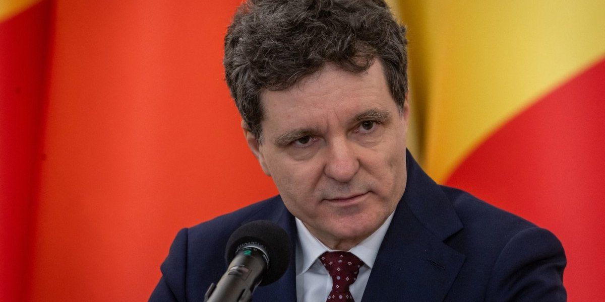 Nicușor Dan: Prioritatea Bucureștiului este evacuarea românilor din Orientul Mijlociu, în contextul tensiunilor regionale Bucureștiul se află într-o perioadă de alertă crescută, iar autoritățile române își concentrează eforturile pentru protejarea cetățenilor aflați în zonele de conflict din Orientul Mijlociu