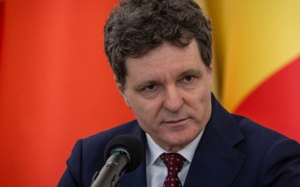 Nicușor Dan: Prioritatea Bucureștiului este evacuarea românilor din Orientul Mijlociu, în contextul tensiunilor regionale Bucureștiul se află într-o perioadă de alertă crescută, iar autoritățile române își concentrează eforturile pentru protejarea cetățenilor aflați în zonele de conflict din Orientul Mijlociu