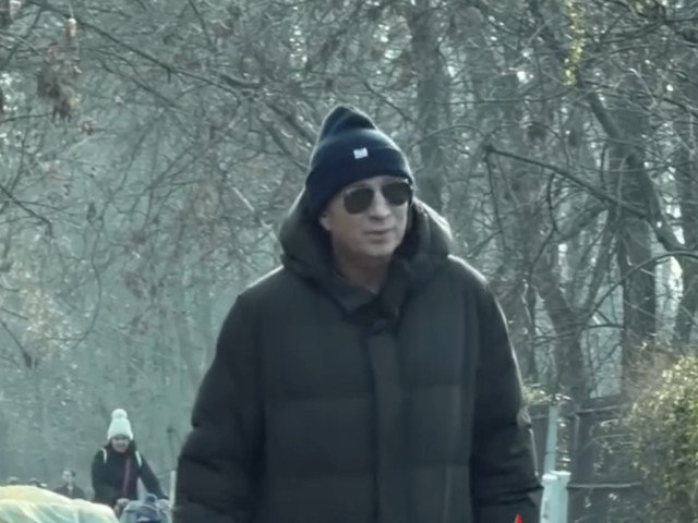 Dan Petrescu și CFR Cluj își iau rămas bun după una dintre cele mai dure dezamăgiri din istoria recentă a clubului Decizia controversată a antrenorului român de a renunța după o înfrângere umilitoare în preliminariile UEFA Conference League După o înfrângere extrem de dură, scor 2-7, pe terenul echipei suedeze Hacken, Dan Petrescu a făcut pasul decisiv și și-a anunțat plecarea de la CFR Cluj