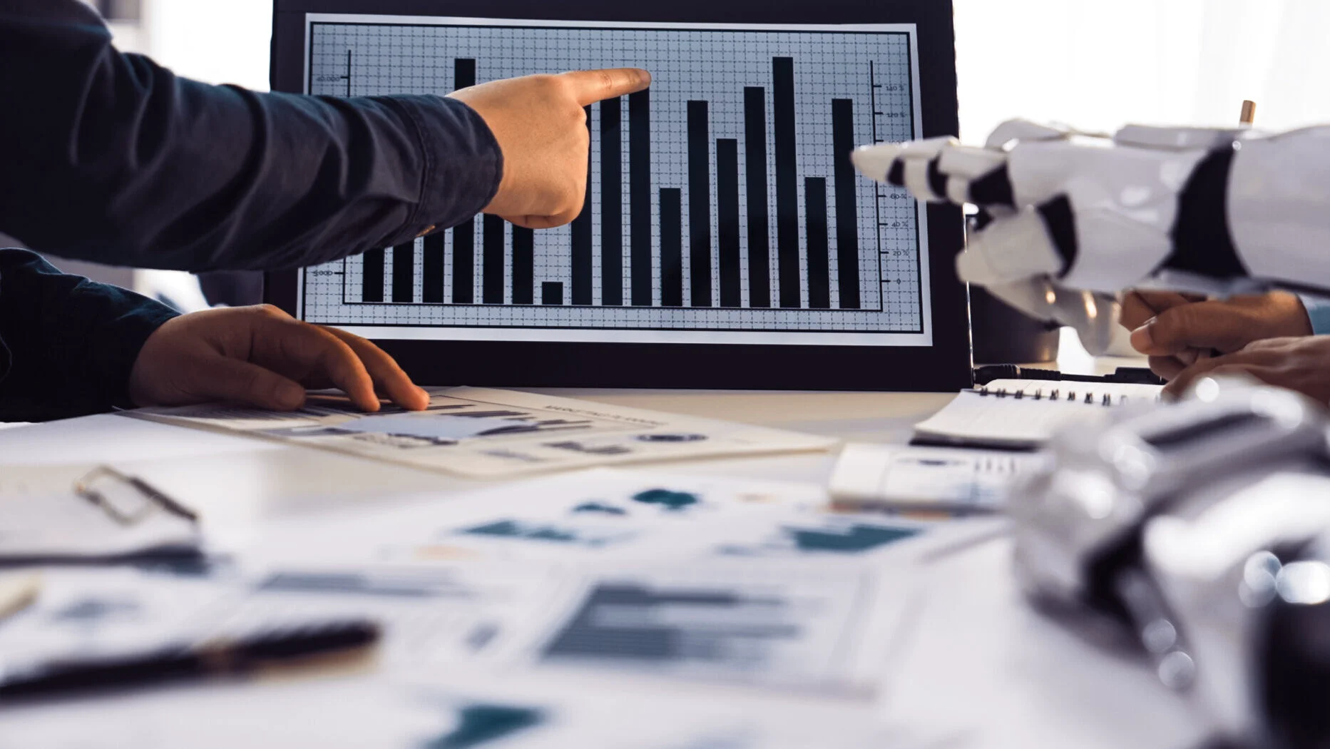 Numărul angajaților din sectorul public a înregistrat o scădere semnificativă în 2025, atingând cel mai redus nivel din ultimii ani, după o serie de reduceri previzibile în contextele de austeritate și reforme ale administrației