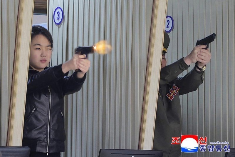 Kim Jong Un continuă să-și întărească imaginea de lider care menține controlul asupra forțelor militare ale Coreei de Nord, chiar și în contextul tensiunilor internaționale și al provocărilor legate de programul nuclear al regimului său