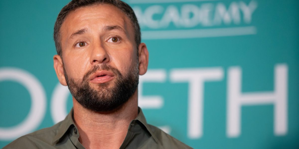 Răzvan Raț criticat dur: „E ajutor de hoț acolo”