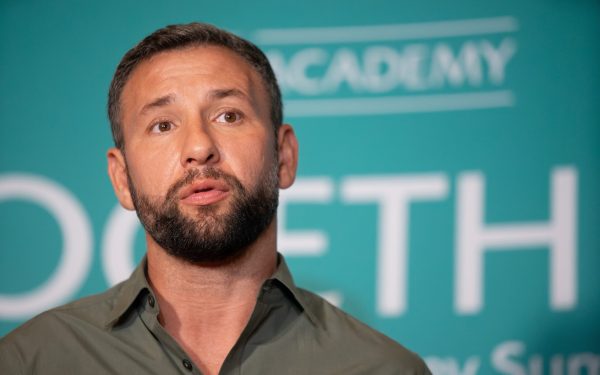 Răzvan Raț criticat dur: „E ajutor de hoț acolo”