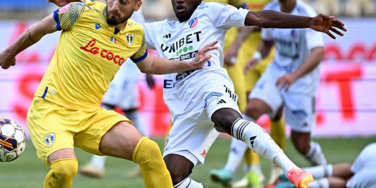 FC Botoșani și Petrolul Ploiești se întâlnesc sâmbătă, de la ora 17:00, în a doua partidă de peste zi din Superligă, într-un meci crucial pentru ambele formații