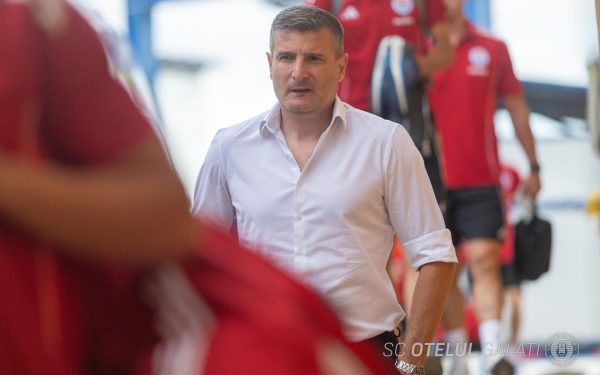 Antrenorul Laszlo Balint, profund dezamăgit după un meci dificil pentru Oțelul Galați în ultimul act al sezonului regular al SuperLigii, a tras un semnal de alarmă cu privire la situația echipei sale