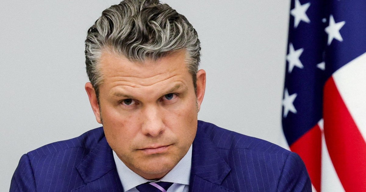 America își intensifică controlul asupra industriei AI: convocarea directă a CEO-ului Anthropic de către Pentagon Un nou capitol în dialogul tensionat dintre industria tehnologică și armata americană se scrie în aceste zile, odată cu convocarea pentru dialogul oficial dintre autoritățile de la Washington și unul dintre cei mai promițători producători de inteligență artificială