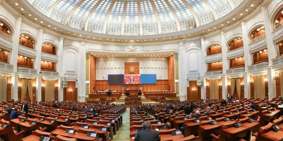 Social-democrații români au lansat un atac întărit asupra proiectului de lege al bugetului de stat pentru anul 2026, introducând deja o serie de amendamente menite să adreseze nemulțumirile apărute în cadrul Coaliției de Guvernare, dar și să obțină beneficii pentru anumite categorii sociale vulnerabile