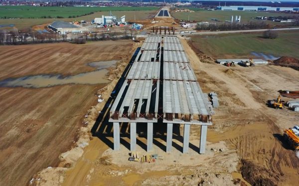 Autostrada A0 Nord, principala arteră de legătură între Capitală și zona de nord a județului Ilfov, se pregătește să primească pasageri în trafic încă din această vară, odată cu deschiderea parțială a primului lot
