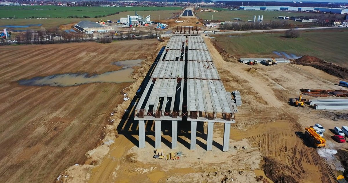 Autostrada A0 Nord, principala arteră de legătură între Capitală și zona de nord a județului Ilfov, se pregătește să primească pasageri în trafic încă din această vară, odată cu deschiderea parțială a primului lot