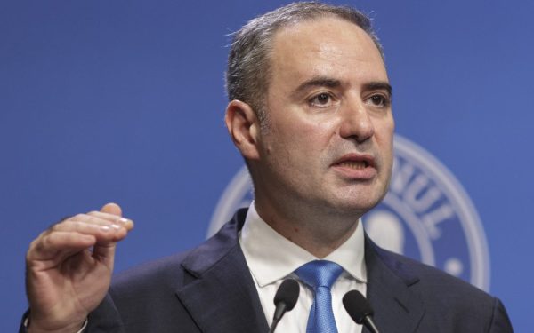 Ministrul Finanțelor, Alexandru Nazare, a prezentat vineri un bilanț optimist asupra bugetului național adoptat în ședința de Guvern, evidențiind un plan clar pentru relansarea economică a României în contextul dificil generat de actuala criză globală și de evenimentele tensionate din Orientul Mijlociu