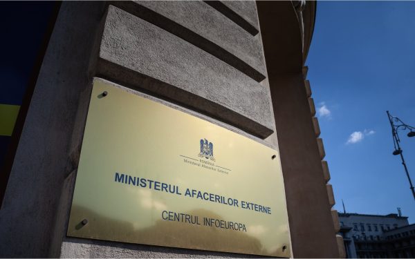 Ministerul Afacerilor Externe ordonă repatrierea personalului românesc din Israel, în contextul escaladării tensiunilor din Orientul Mijlociu Tensiunile din regiunea Orientului Mijlociu, care s-au intensificat în ultimele săptămâni, au determinat autoritățile române să ia măsuri preventive pentru protejarea cetățenilor și personalului diplomatic aflați în zonele sensibile