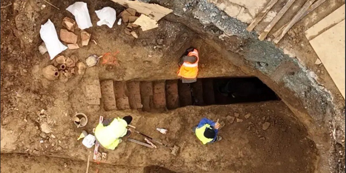 Zeci de morminte romane descoperite la șantierul spitalului din Constanța; primăria reclamă întârzieri și pierderi de fonduri