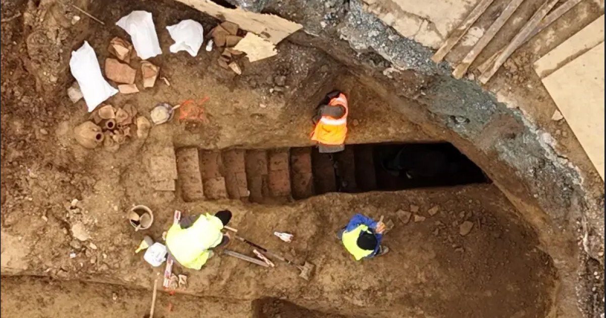 Zeci de morminte romane descoperite la șantierul spitalului din Constanța; primăria reclamă întârzieri și pierderi de fonduri