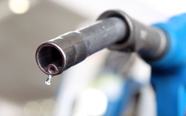 Ministrul Energiei avertizează: Scumpirea carburanților ar putea fi mult mai mare decât anticipam, dacă prețul petrolului urcă la 130 de dolari pe baril Într-un context marcat de tensiuni internaționale și creștere rapidă a prețurilor petrolului pe piața globală, ministrul Energiei, Bogdan Ivan, a adus o veste alarmantă pentru consumatorii români