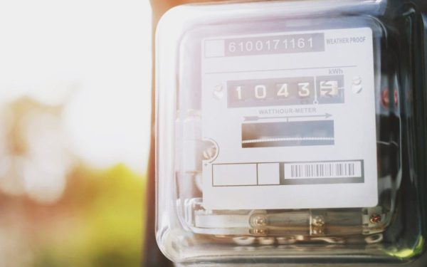 O pensionară din județul Teleorman se află într-o situație de incertitudine totală legată de factura la energie electrică, după semnarea unui contract cu Hidroelectrica în iulie 2025