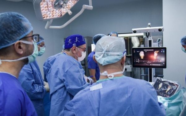 Gonartroza, boala silentioasă care limitează mișcarea și afectează tot mai mulți vârstnici Pe măsură ce înaintăm în vârstă, sănătatea noastră devine tot mai vulnerabilă la diverse afecțiuni