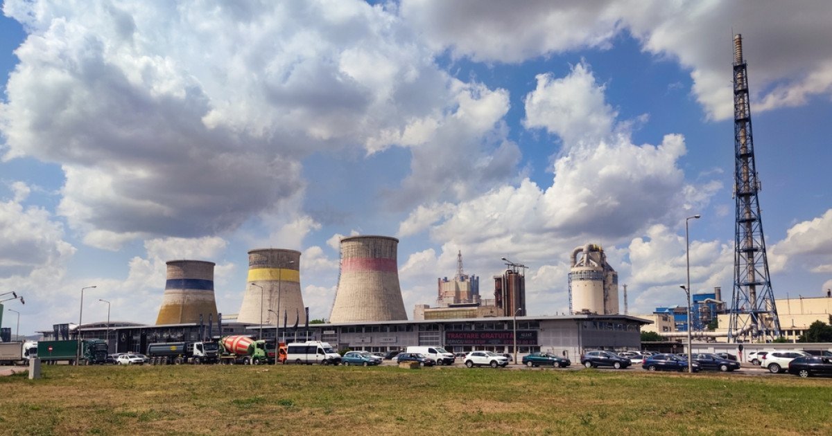 Dezastru pentru cel mai mare producător de îngrășăminte chimice din România: Azomureș își reduce drastic operațiunile din cauza costurilor tot mai ridicate ale gazului natural Unul dintre cele mai importante nume din industria agricolă românească, Azomureș, se află din nou în centrul atenției după anunțul oficial privind închiderea temporară a unei părți semnificative a activităților sale