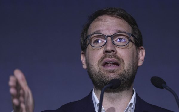 Dominic Fritz critică implicarea PSD în scandalul Ponta-Țoiu: „Să încheiem cu privilegii”