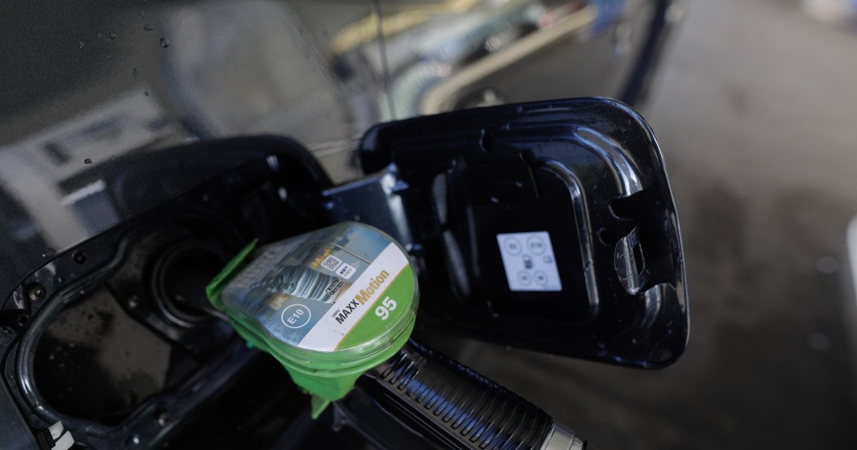 Prețurile la carburanți urcă pentru a șaptea oară în ultimele două săptămâni, atingând cele mai ridicate niveluri din ultimele luni în condițiile în care facturile pentru petrodiesel și benzină continuă să se scumpească