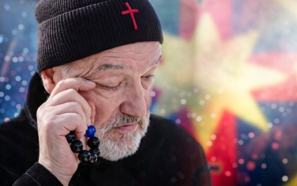 Golul lui David Miculescu aduce victoria pentru FCSB în meciul cu UTA Arad, gruparea roș-albastră urcând pe prima poziție în play-out-ul Ligii 1 Arena Națională a fost martorul unui duel tensionat între FCSB și UTA Arad, încheiat cu scorul de 1-0 pentru formația antrenată de Mirel Rădoi