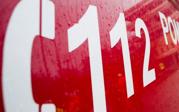 Microbuz în flăcări pe centură, 2 răniți cu arsuri la Arad