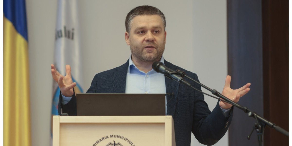Primarul general al Capitalei, Ciprian Ciucu, a lansat un apel ferm către partidele din coaliția de guvernare, solicitând adoptarea urgentă a bugetului de stat pentru anul 2023 în forma inițial aprobată de Executiv