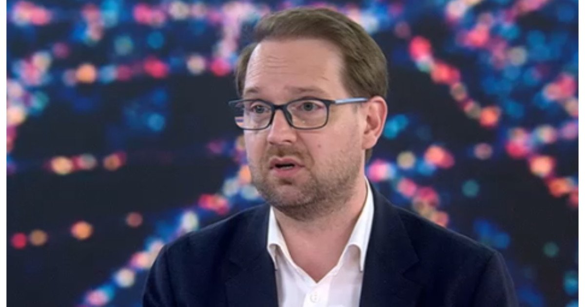 Domnic Fritz, președintele USR, a tras un semnal de alarmă luni seară, într-o intervenție la Digi24, referitor la negocierile tensionate din Parlament privind pachetul de ajutoare sociale, evidențiind poziția fermă a PSD