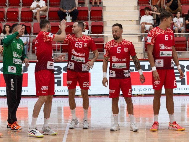 Eșec dramatic pentru Dinamo în ultimul act al campaniei din EHF Champions League, lotul bucureștean pierzând meciul de palpitație împotriva celor de la Sporting Lisabona cu scorul de 30-29