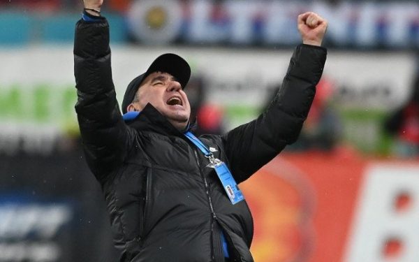 Gică Hagi nu va prelua funcția de selecționer al naționalei, anunță Răzvan Burleanu După zile de speculații și zvonuri care au făcut conexiuni între fostul mare jucător al României, Gică Hagi, și postul de selecționer național, oficialii FRF au clarificat poziția clubului și a federației