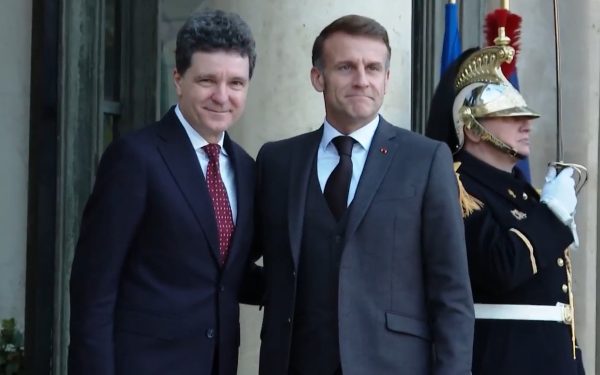 România, între inițiativa franceză pentru o cooperare nucleară de apărare și echilibrul geopolitic cu Washingtonul În timp ce lumea occidentală urmărește cu atenție evoluțiile din zona de securitate europeană, o nouă propunere împrăștie incertitudini în rândul liderilor politici din România